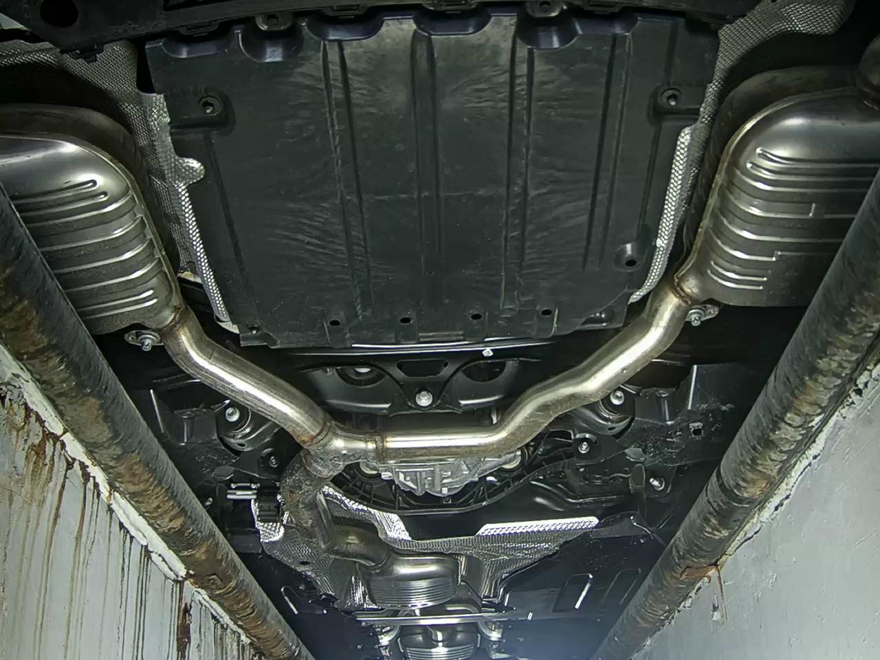 2025 - Mercedes-Benz E200