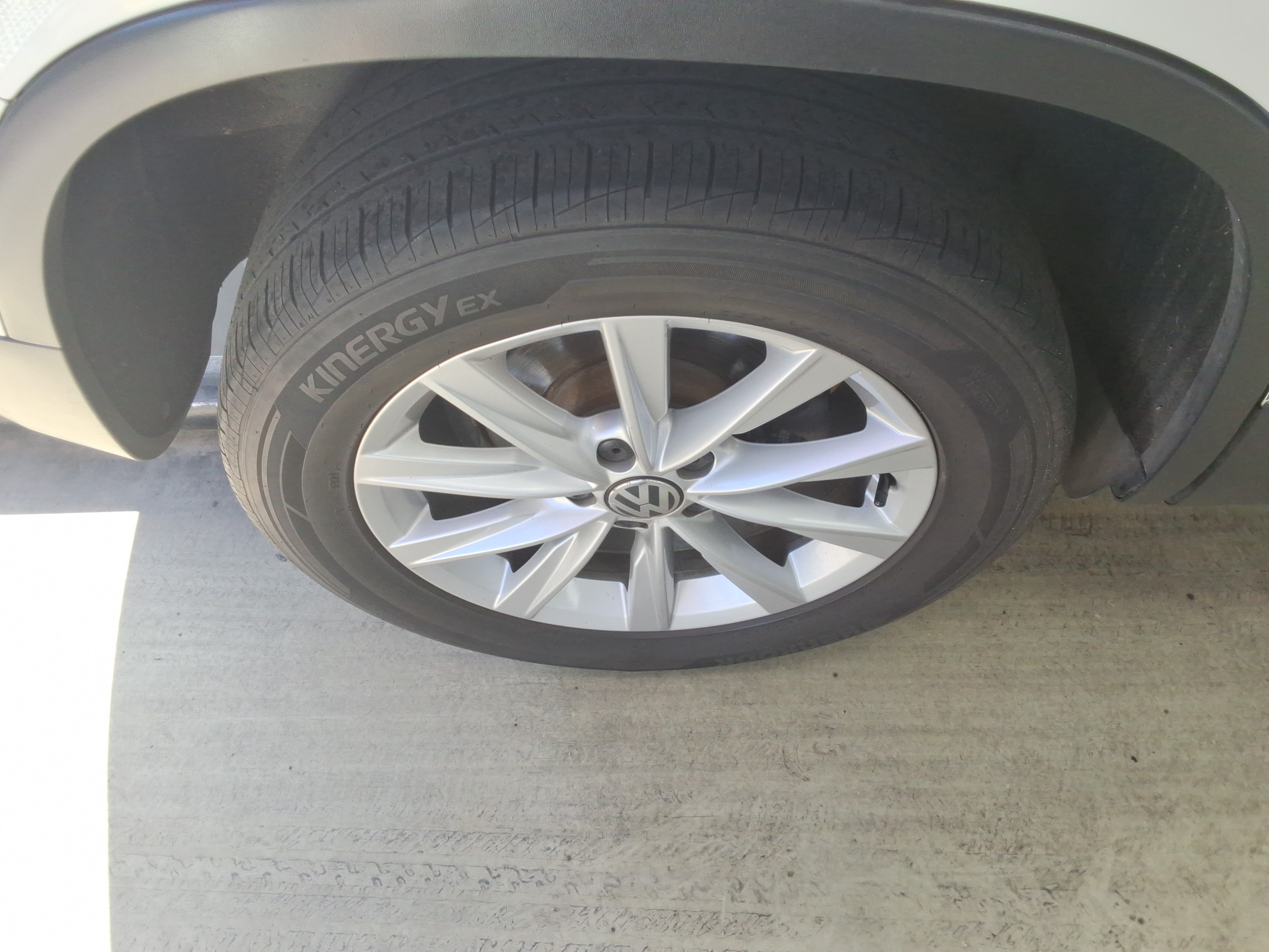 2016 - Volkswagen Tiguan