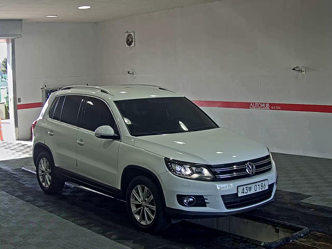 2016 - Volkswagen Tiguan