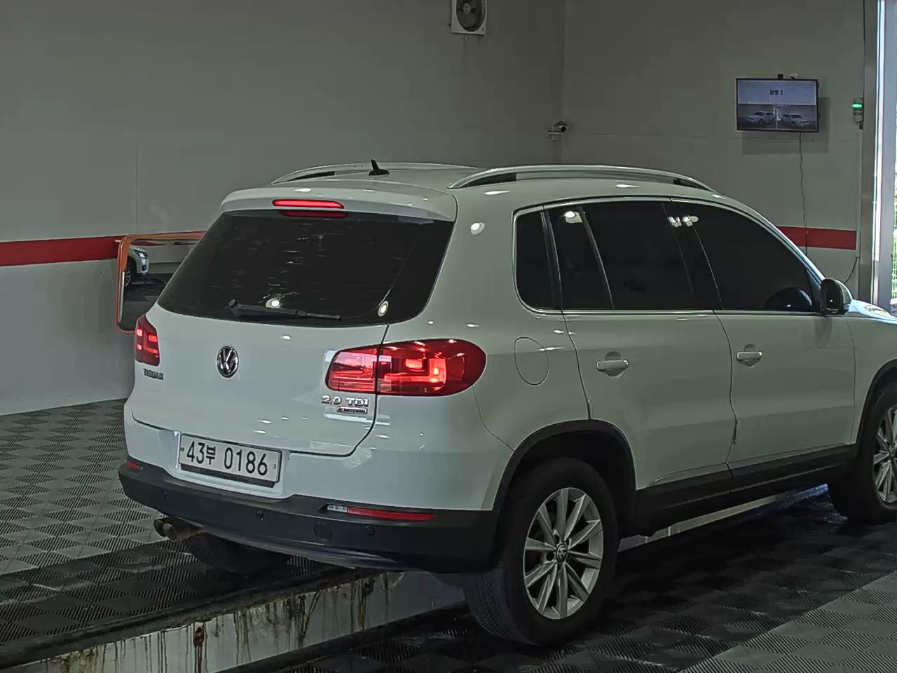 2016 - Volkswagen Tiguan
