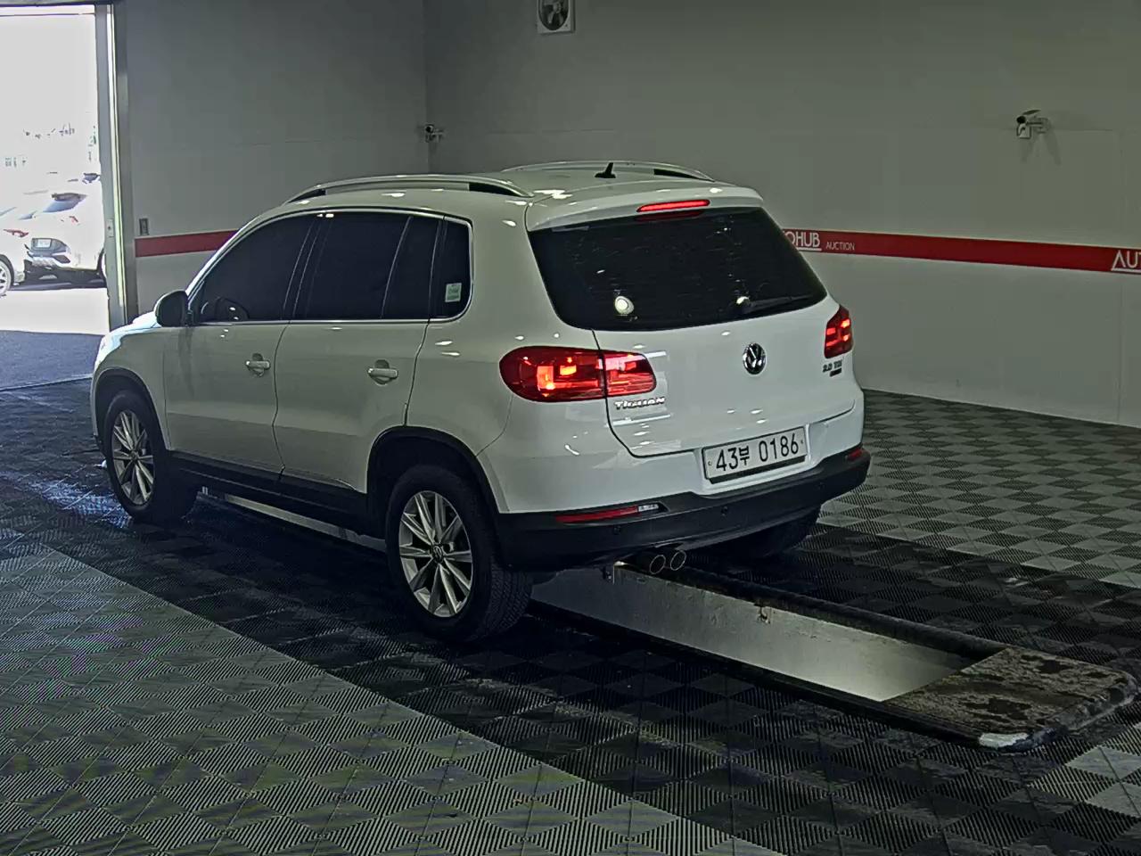 2016 - Volkswagen Tiguan