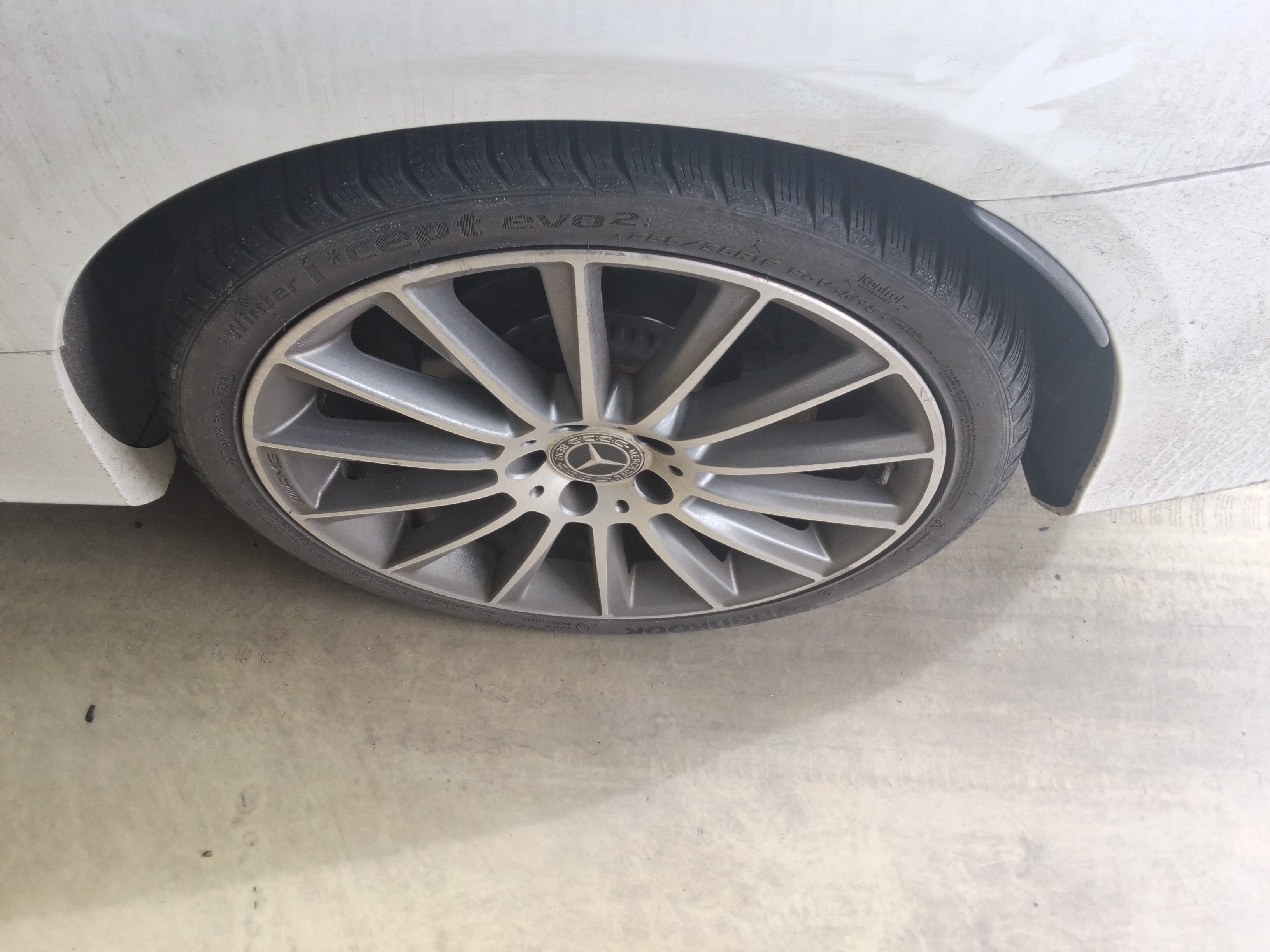 2018 - Mercedes-Benz C200