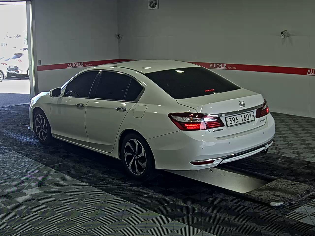 2017 - Honda New Accord