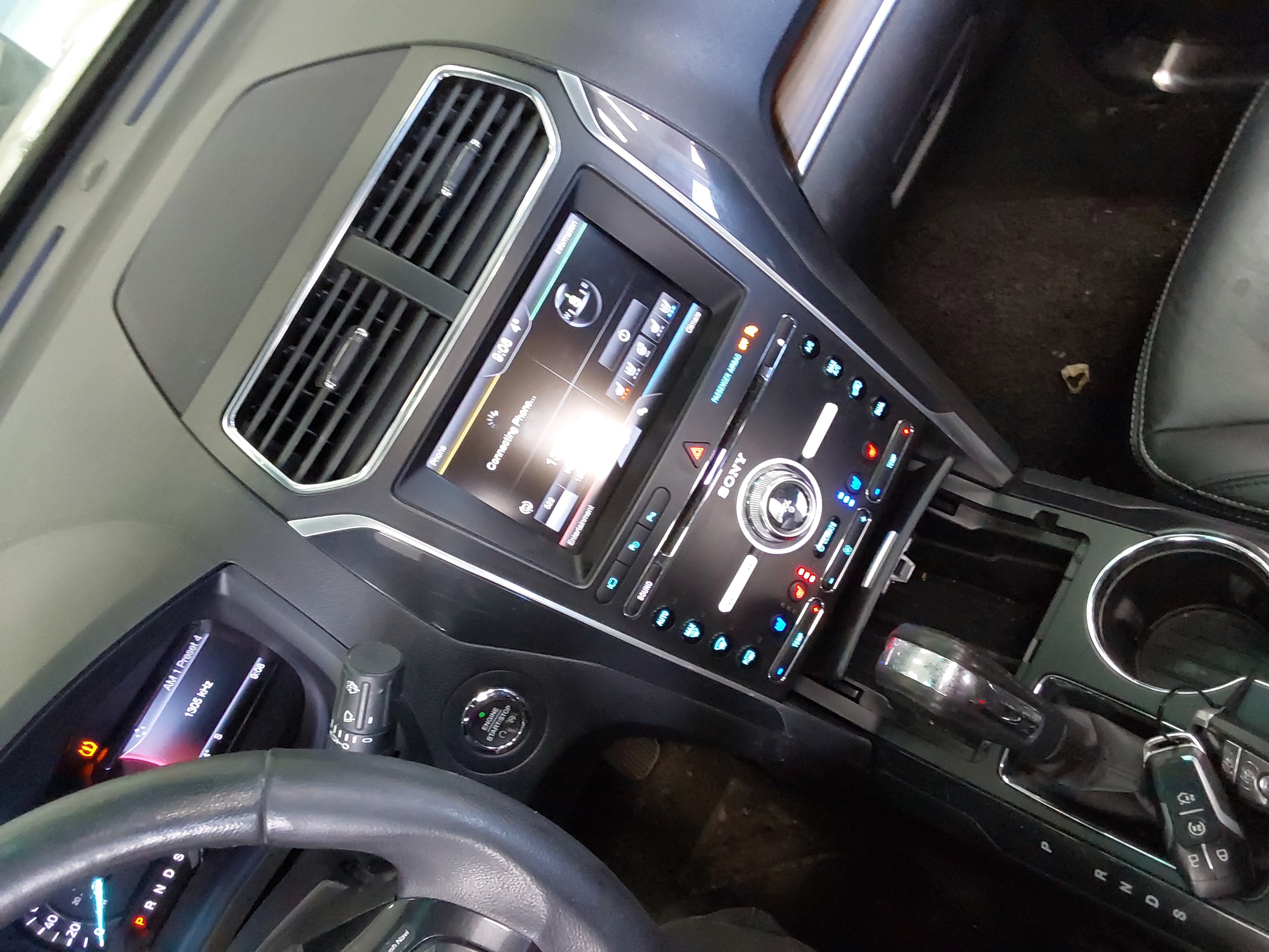 2016 - Ford Explorer