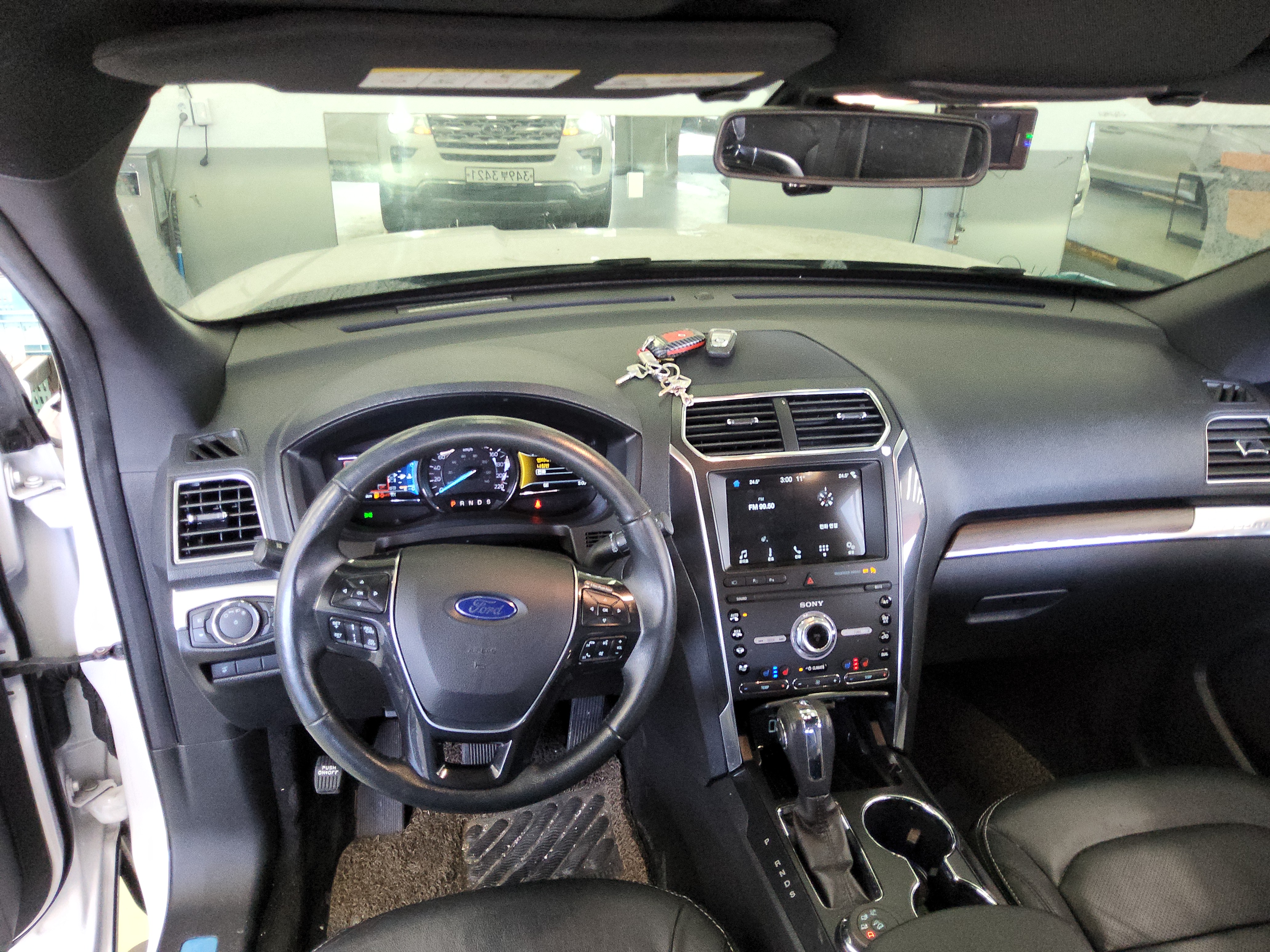 2019 - Ford Explorer