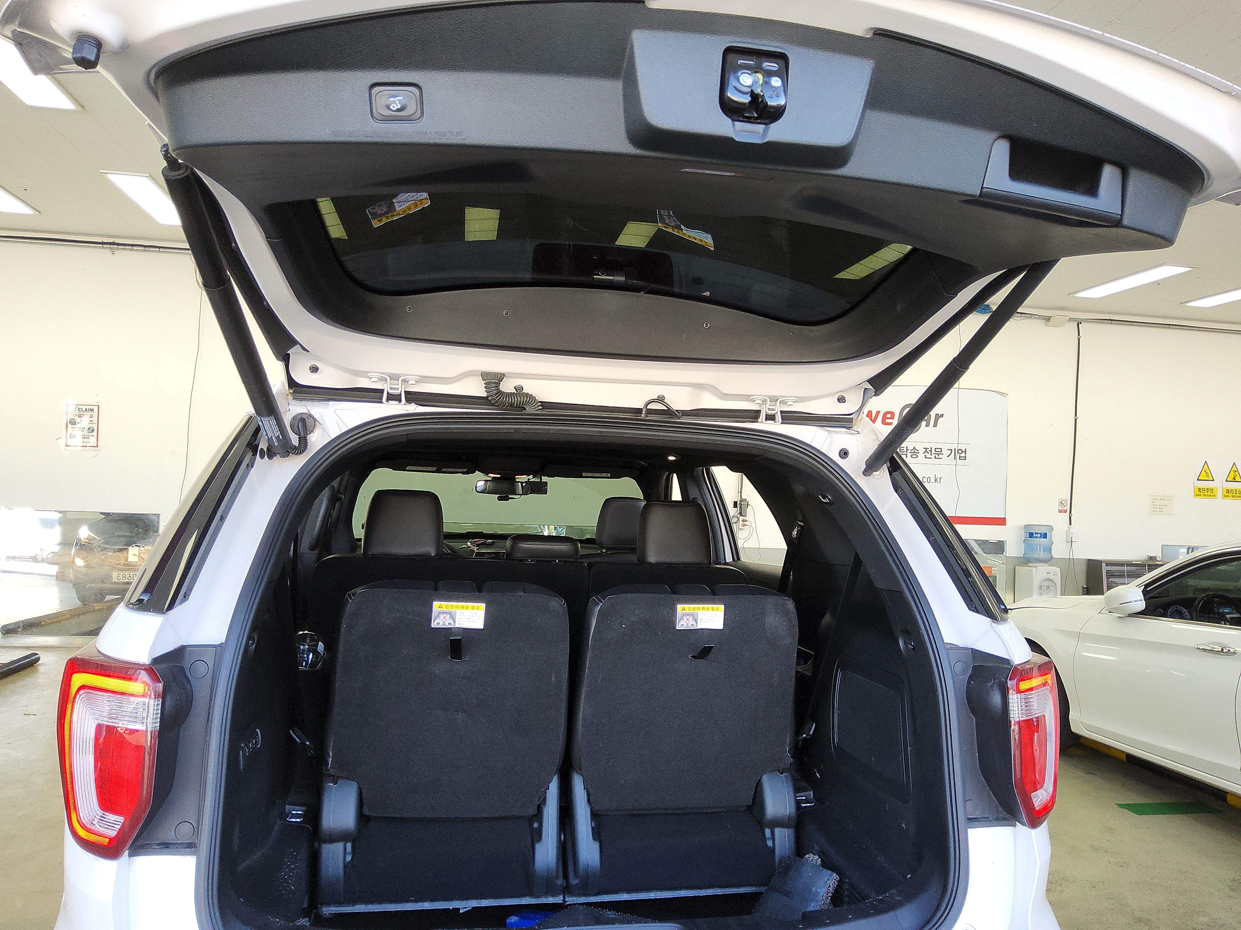 2019 - Ford Explorer