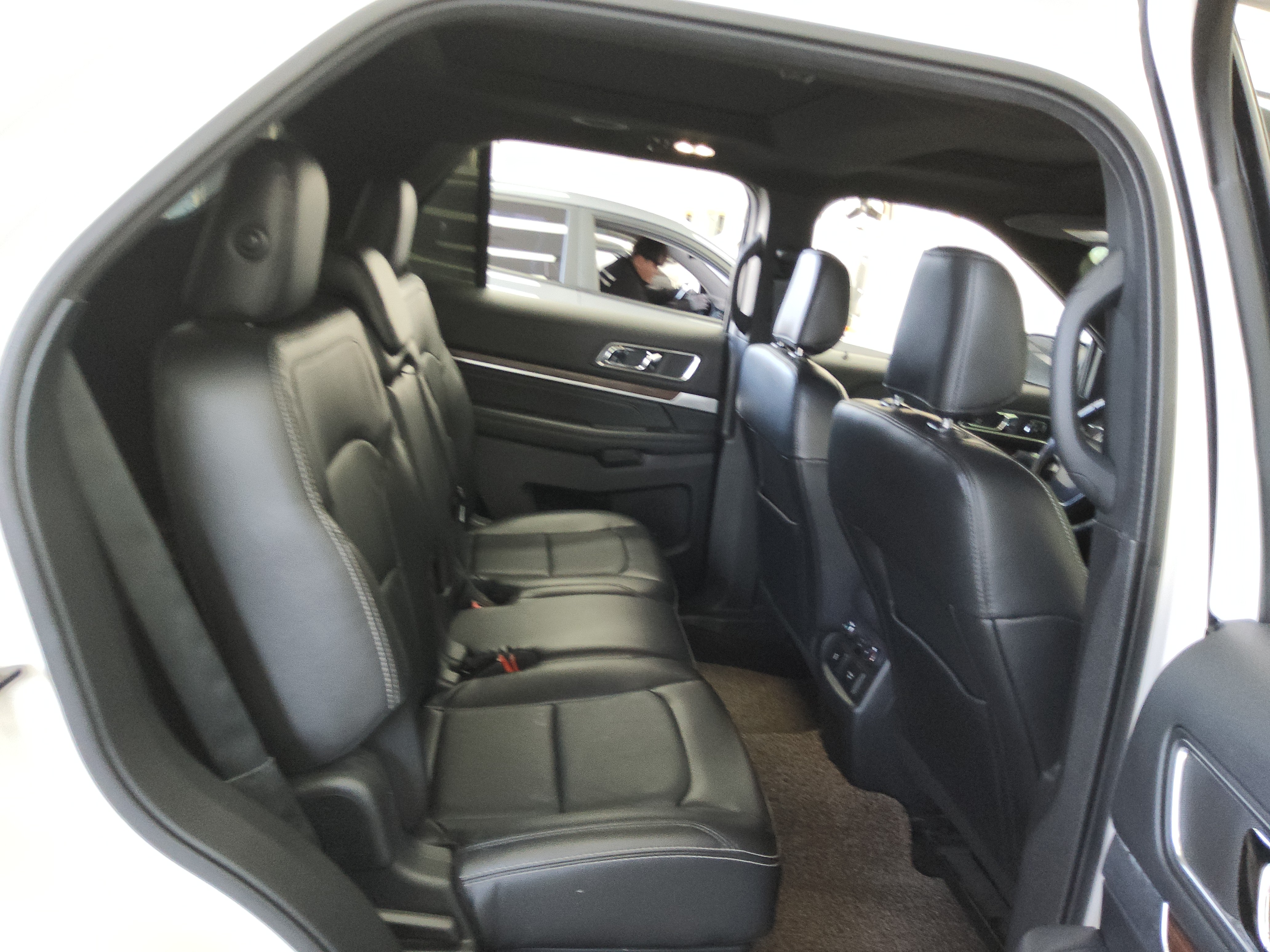 2019 - Ford Explorer