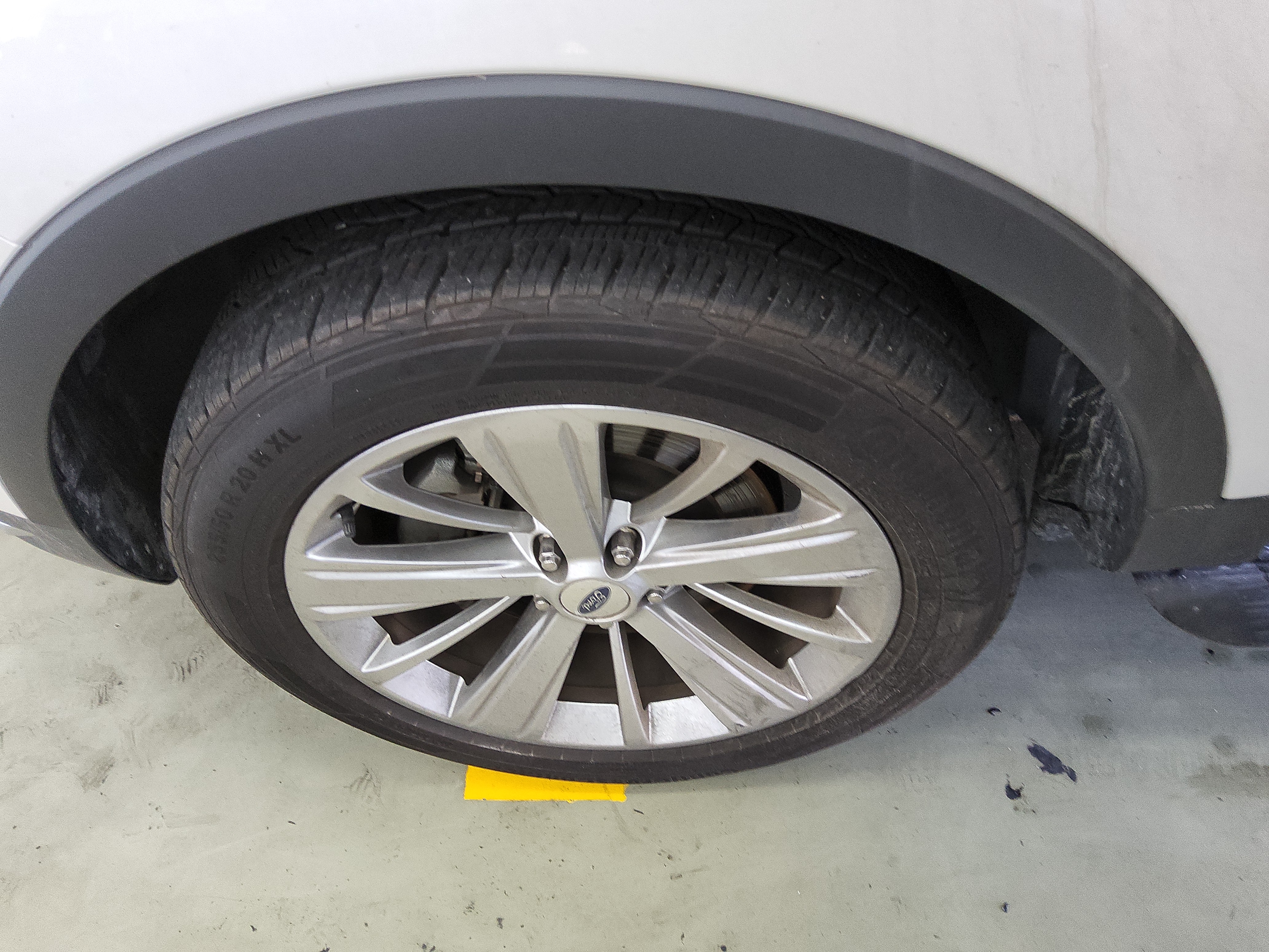 2019 - Ford Explorer