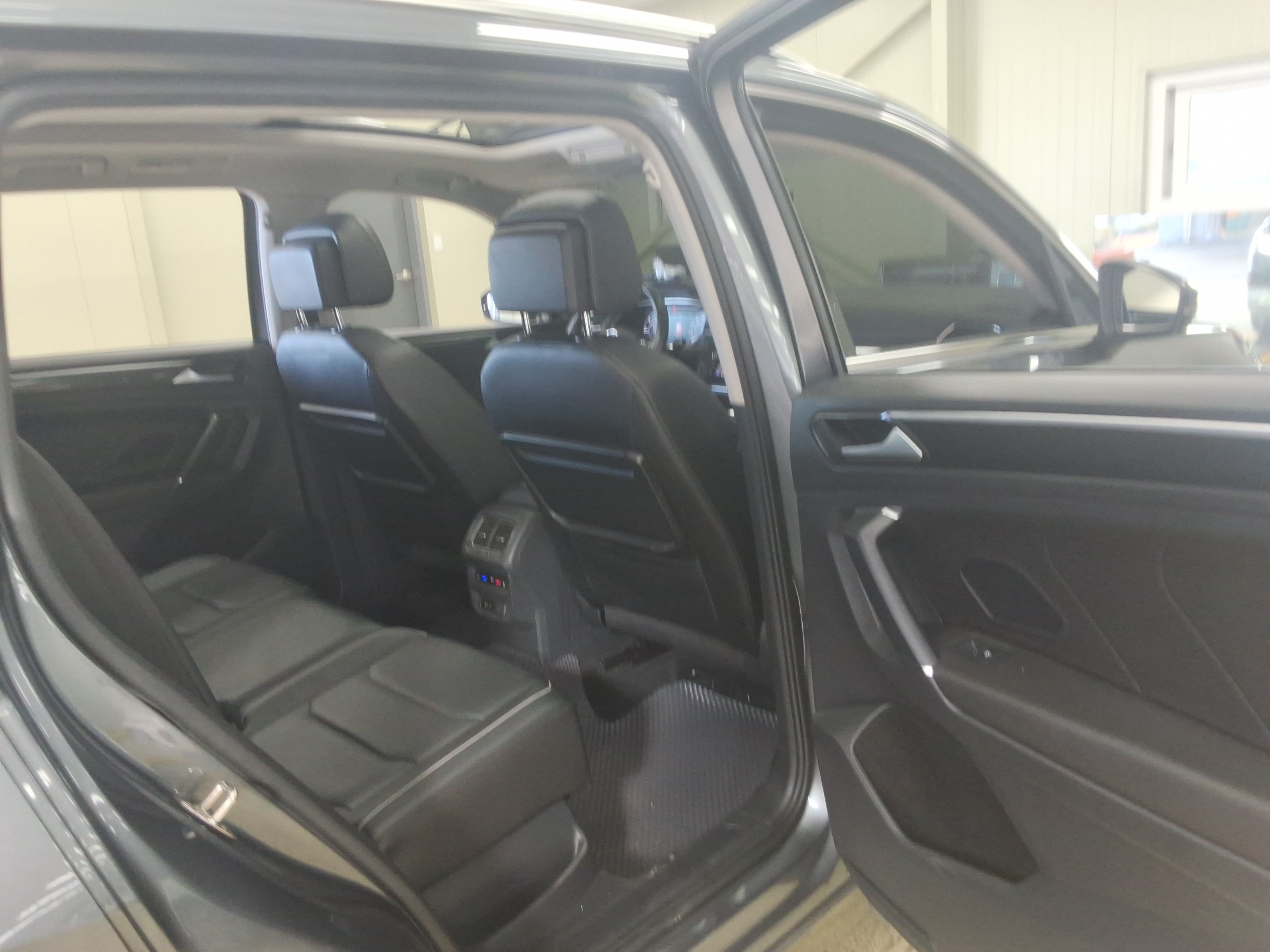 2018 - Volkswagen Tiguan