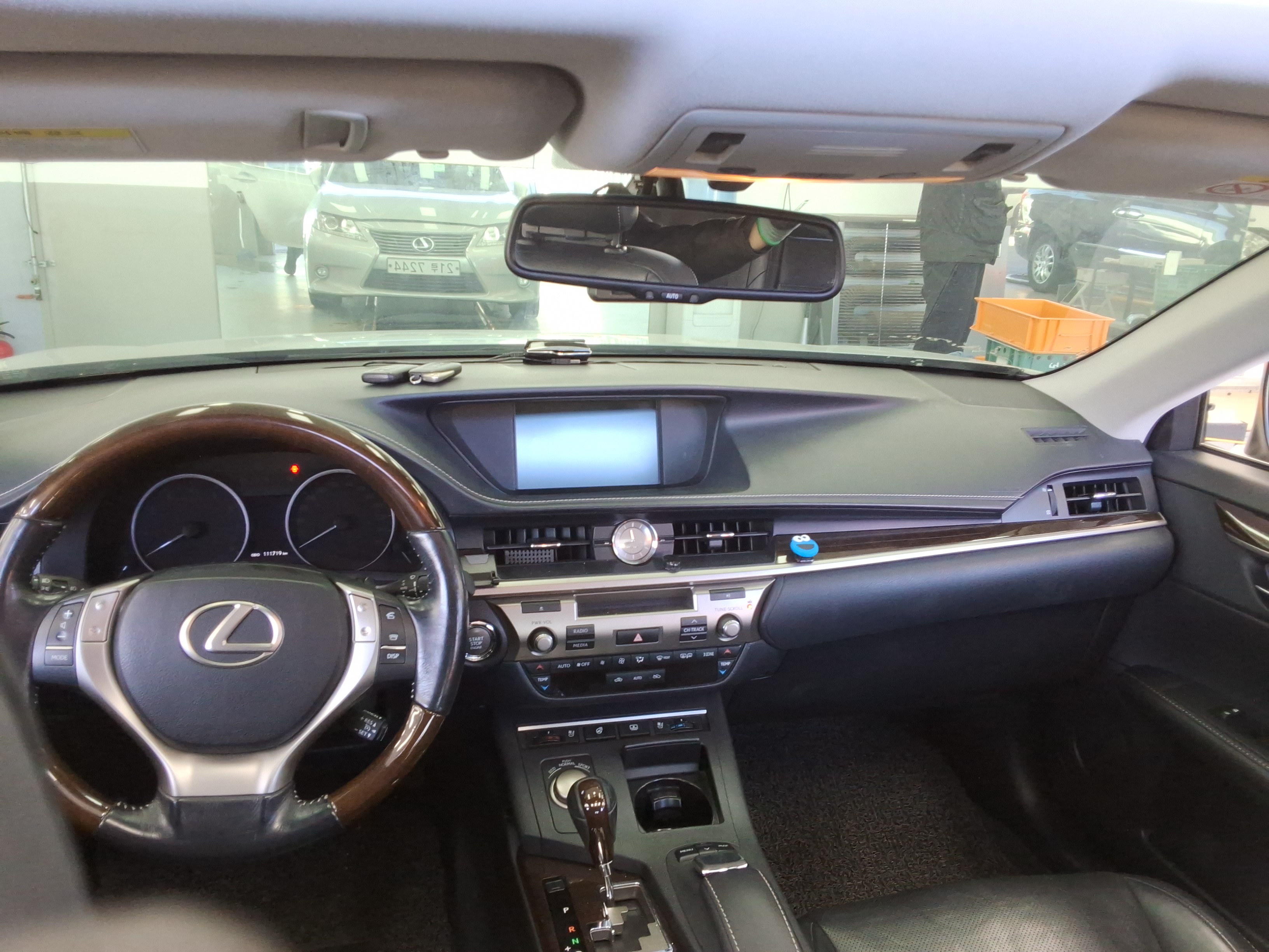 2015 - Lexus ES350