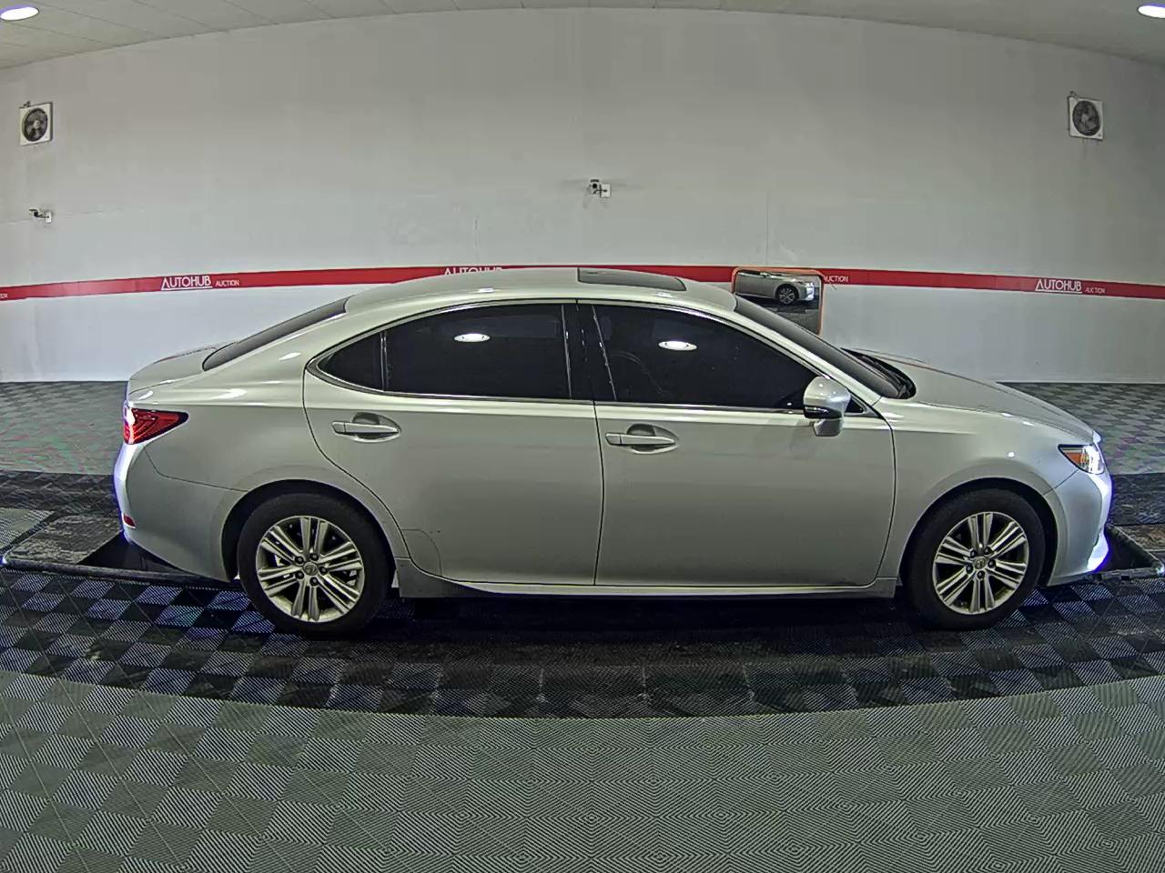 2015 - Lexus ES350