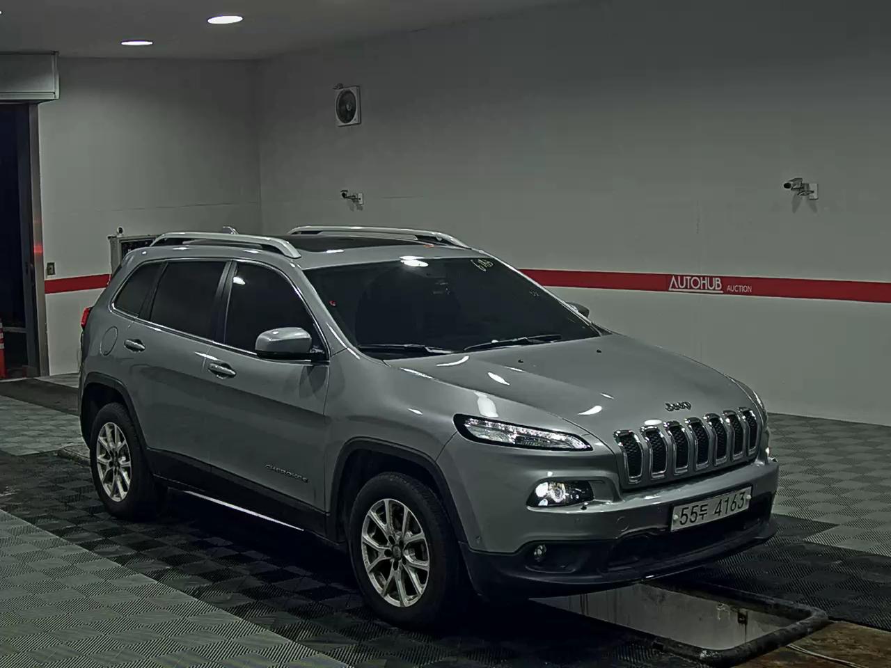 2015 - Jeep Cherokee