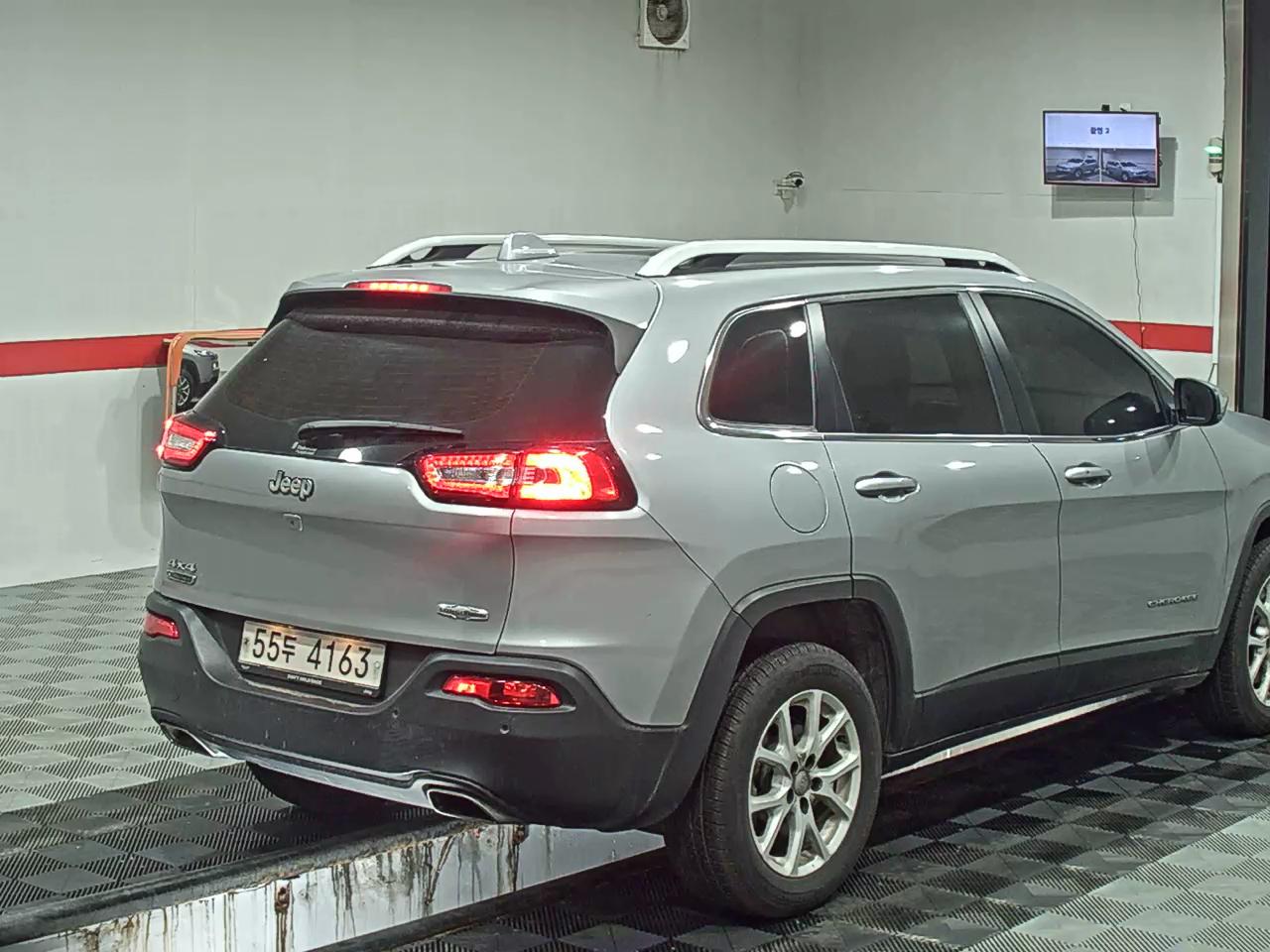 2015 - Jeep Cherokee