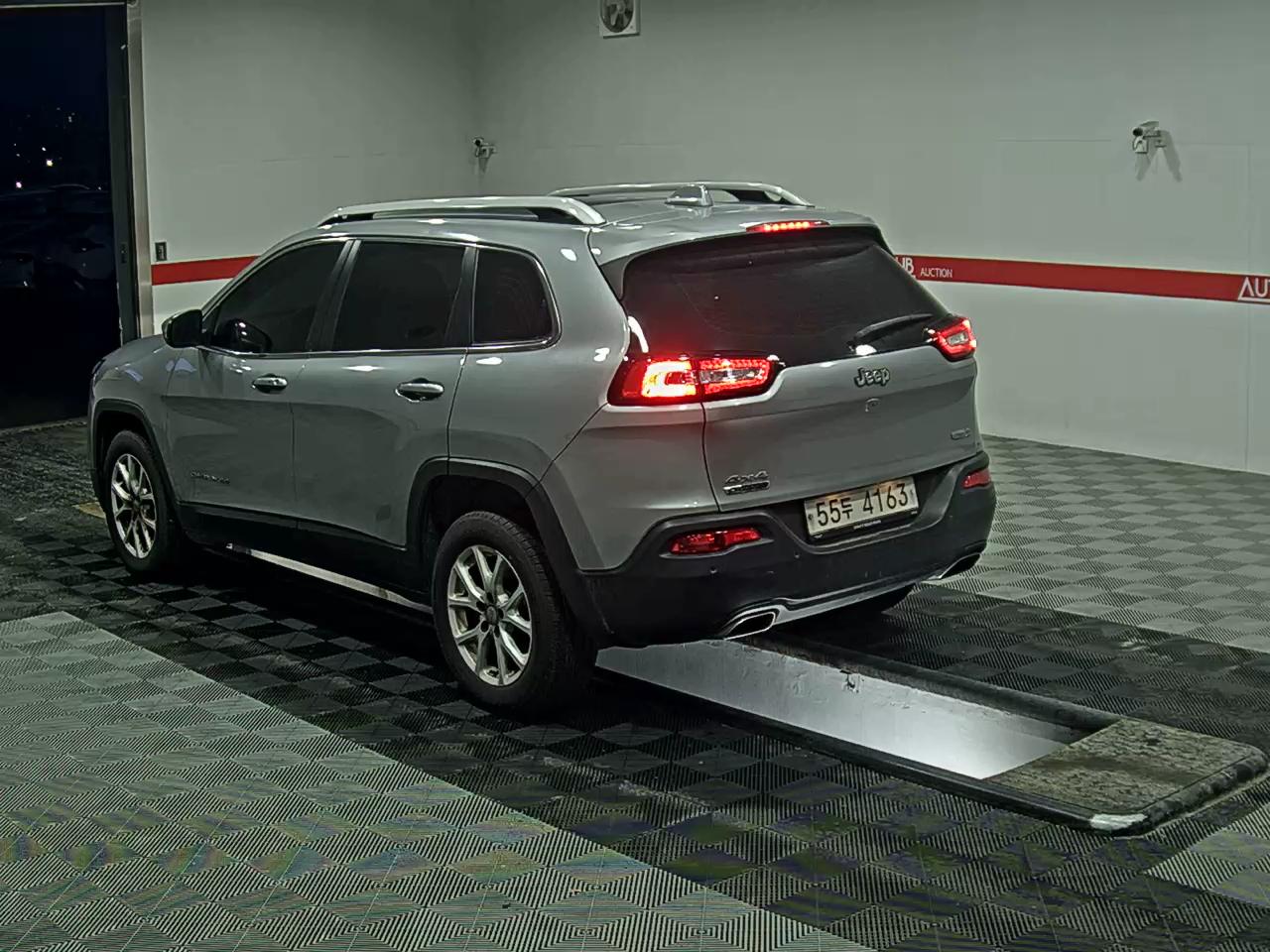 2015 - Jeep Cherokee